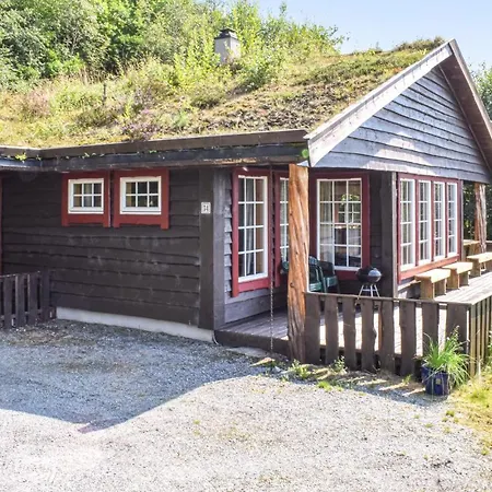 Eikhaugen Gjestegard * Husa